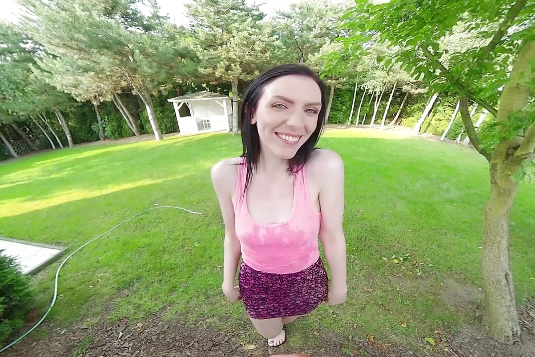 Czech VR 624 – Outdoor Frolicking With a Slutty Girlfriend