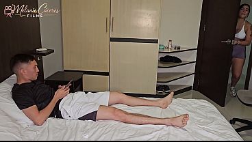 coquetenadole a mi hermanastro – EmilyFox & Frank Fox